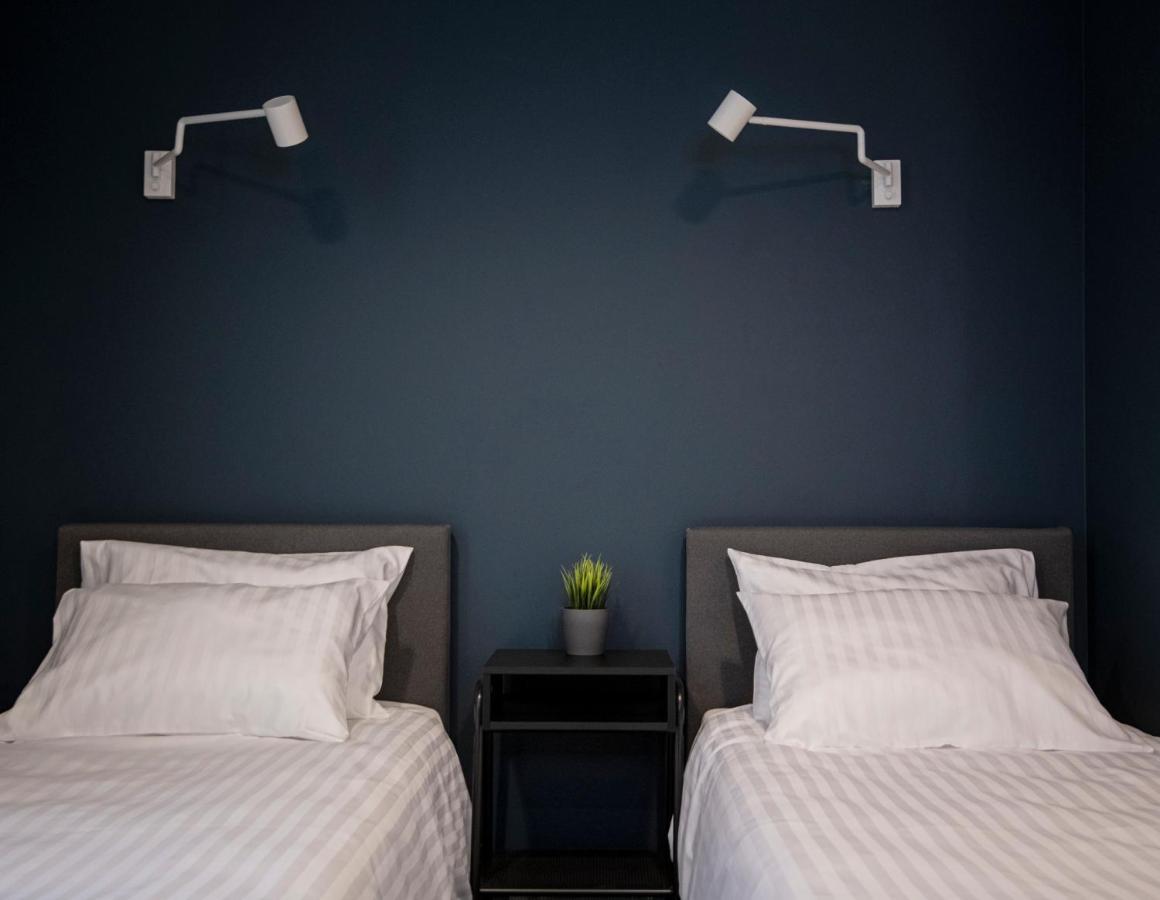 Rumi Hotel With Self Check-In ยาคับพิลส์ ภายนอก รูปภาพ