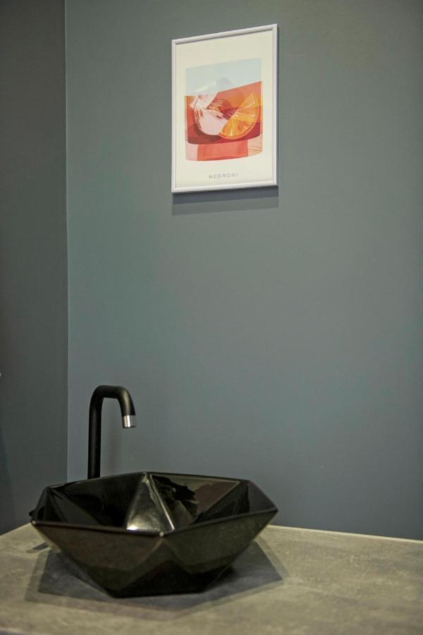 Rumi Hotel With Self Check-In ยาคับพิลส์ ภายนอก รูปภาพ
