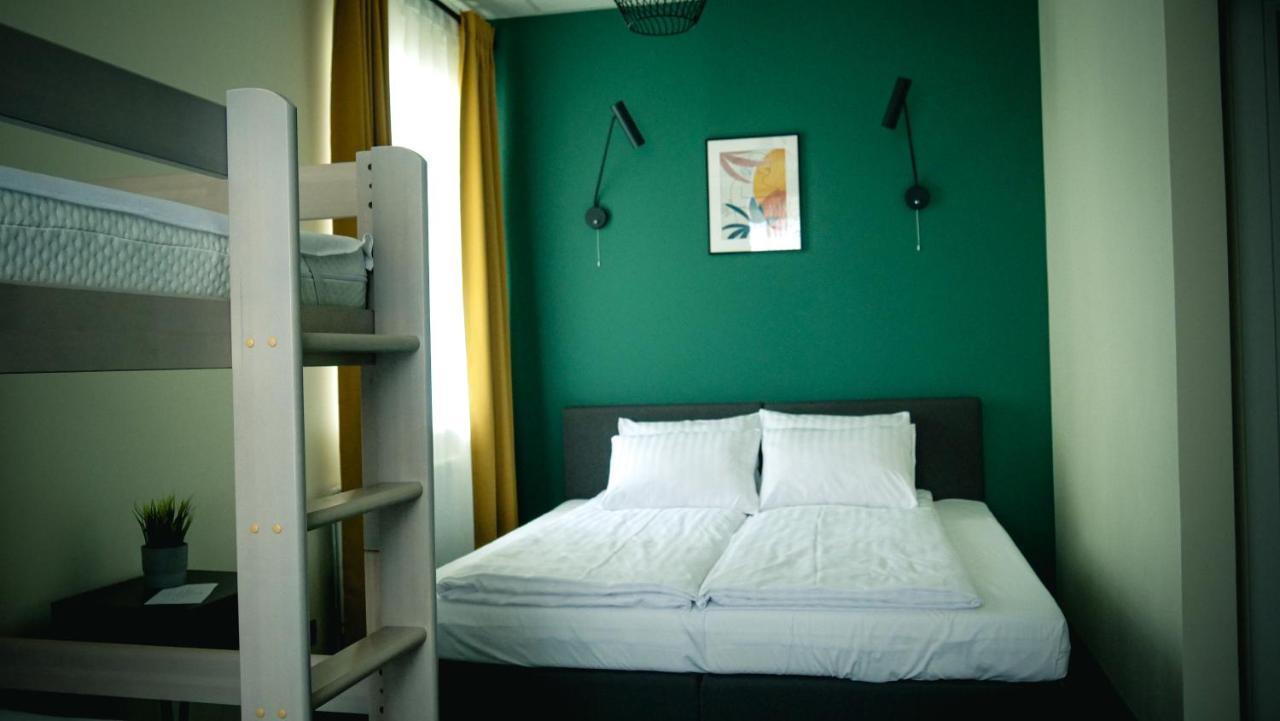Rumi Hotel With Self Check-In ยาคับพิลส์ ภายนอก รูปภาพ